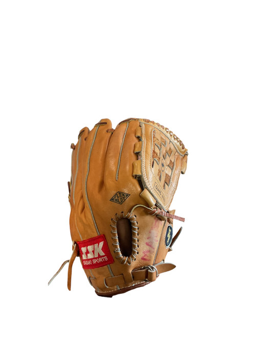 Vist Large View of Product Image Which is Used Ssk DIMPLE-II BB/SB Glove RH Throw Brown 11 1/4"