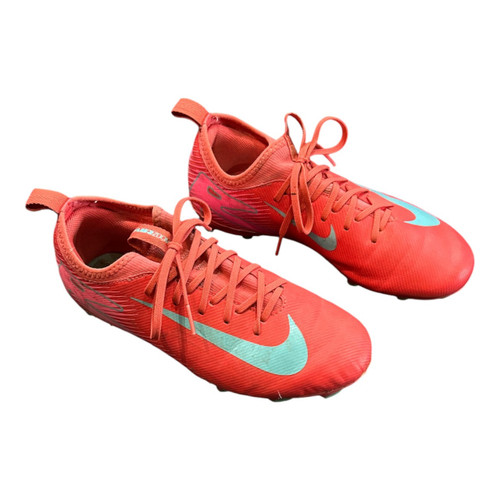 Vist Large View of Product Image Which is Used Nike Soccer Cleats Pink Junior 04