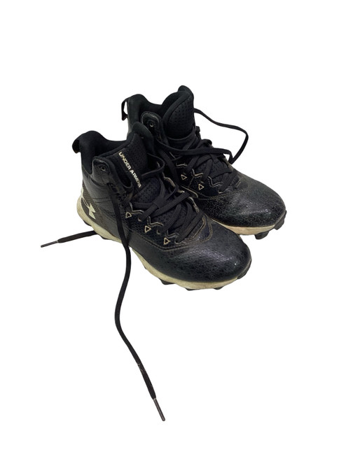 Vist Large View of Product Image Which is Used Under Armour Jr FB Cleats Black Junior 01
