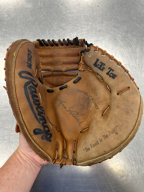 Vist Large View of Product Image Which is Used Rawlings RCM30 BB/SB Catchers RH Throw Brown 32"