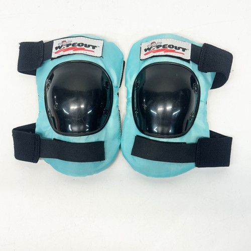 Vist Large View of Product Image Which is Used WIPEOUT Youth Kneepads (Medium 5+)
