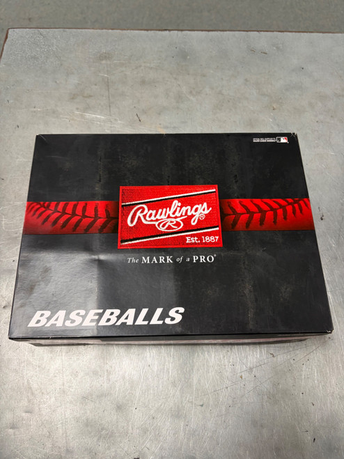 Vist Large View of Product Image Which is Used Rawlings 12 PACK Field Equipment