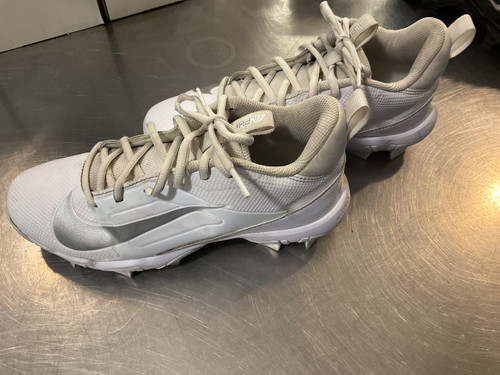 Vist Large View of Product Image Which is Used Nike Youth FB Cleats White Youth 06.0