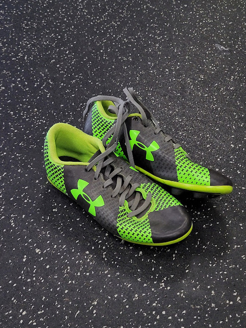 Vist Large View of Product Image Which is Used Under Armour FORCE Soccer Cleats Black Junior 01.5