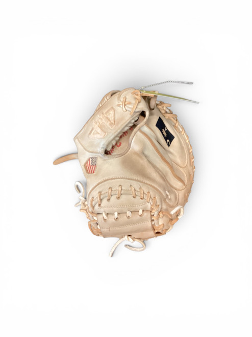 Vist Large View of Product Image Which is Used 44 PRO 44 CATCHERS MIT BB/SB Catchers RH Throw White 33 1/2"