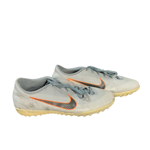 Vist Large View of Product Image Which is Used Nike Soccer Indoor Shoes Grey Senior 6.5
