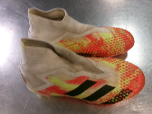 Vist Large View of Product Image Which is Used Adidas Soccer Cleats Red Junior 02