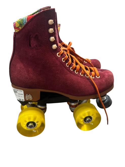 Vist Large View of Product Image Which is Used Riedell QUAD SZ 6 Senior Roller Quad Skates Maroon Senior 6