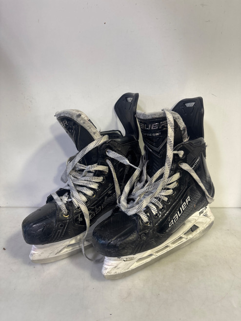 Vist Large View of Product Image Which is Used Bauer SUP MATRIX Senior Hockey Skate Senior 7