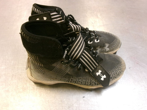 Vist Large View of Product Image Which is Used Under Armour Youth FB Cleats Black Youth 06.0