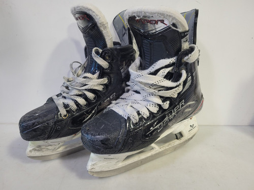 Vist Large View of Product Image Which is Used Bauer VAP XSHIFT PRO Junior Hockey Skate Junior 04.5