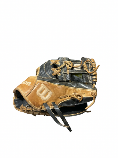 Vist Large View of Product Image Which is Used Wilson A2000 BB/SB Glove RH Throw Black 11 3/4"