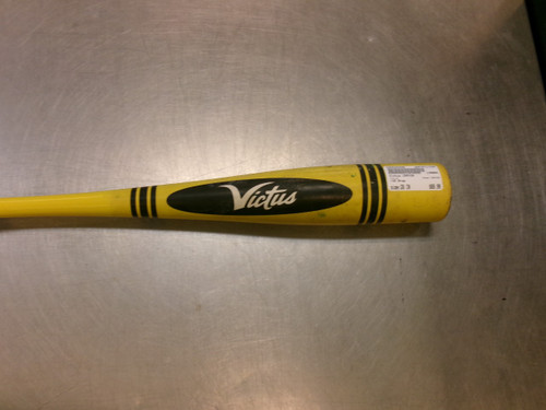 Vist Large View of Product Image Which is Used Victus CRAYON BB/SB USA 2 5/8 Bat 28"