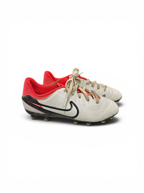 Vist Large View of Product Image Which is Used Nike FLY TOUCH LITE Soccer Cleats White Junior 03
