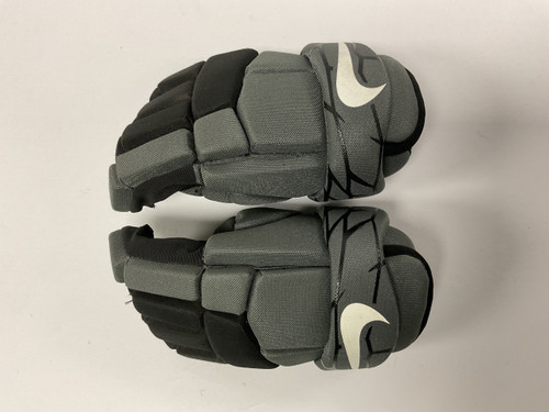 Vist Large View of Product Image Which is Used Nike VAPOR LT Lacrosse Gloves Junior Grey MD