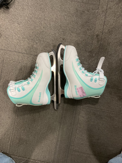 Vist Large View of Product Image Which is Used Riedell SOAR Girls Figure Skate White Youth 08.0