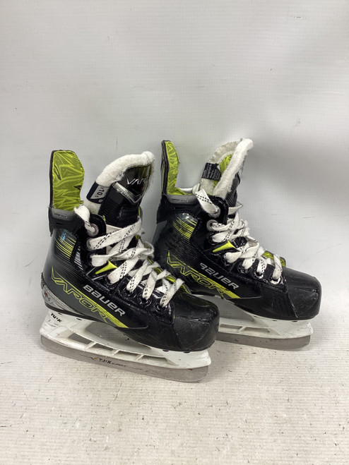 Vist Large View of Product Image Which is Used Bauer VAPOR X4 Youth Hockey Skate Youth 10.5