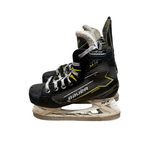 Vist Large View of Product Image Which is Used Bauer M40 Junior Hockey Skate Junior 02.5