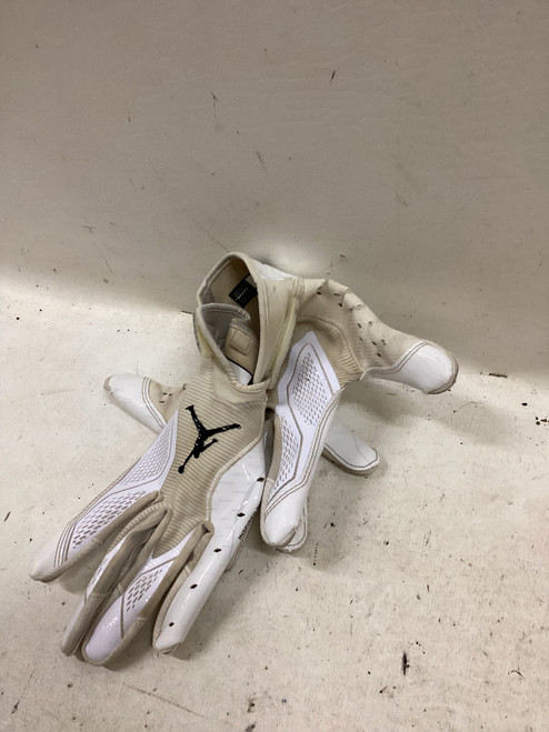 Vist Large View of Product Image Which is Used Nike AIR JORDAN GLOVES FB Gloves White MD