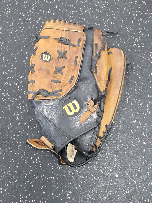 Vist Large View of Product Image Which is Used Wilson A360 BB/SB Glove RH Throw Black 14"