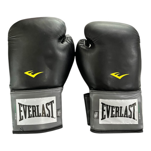 Vist Large View of Product Image Which is Used Everlast Boxing Gloves Black Senior