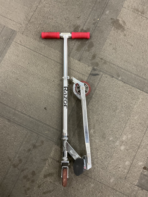 Vist Large View of Product Image Which is Used Razor 2 WHEEL SCOOTER Scooter Grey