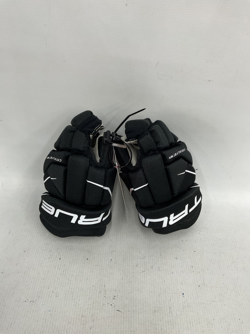 Vist Large View of Product Image Which is Used True CATALYST 9X3 Youth Gloves Black 8"