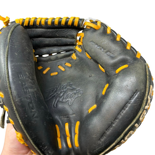 Vist Large View of Product Image Which is Used Easton BMX 2B BB/SB Catchers RH Throw Black 31"