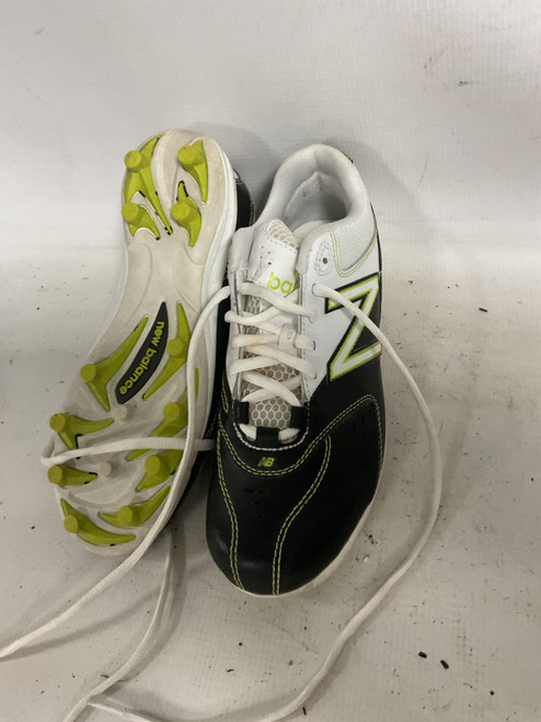 Vist Large View of Product Image Which is Used New Balance Soccer Cleats White Junior 04