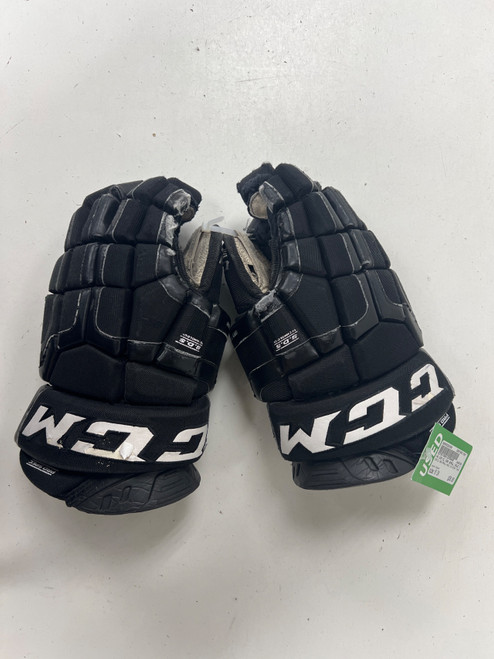Vist Large View of Product Image Which is Used CCM CL 500 SMALL HOLE IN RIGHT THUMB Senior Gloves Black 15"