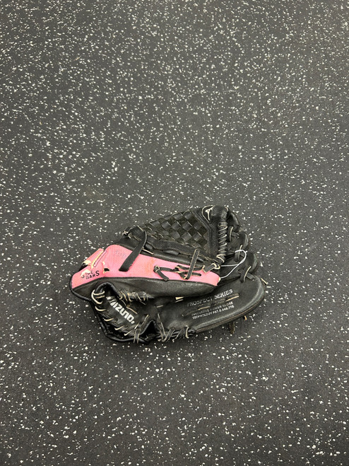 Vist Large View of Product Image Which is Used Mizuno FINCH BB/SB Glove RH Throw Black 11"