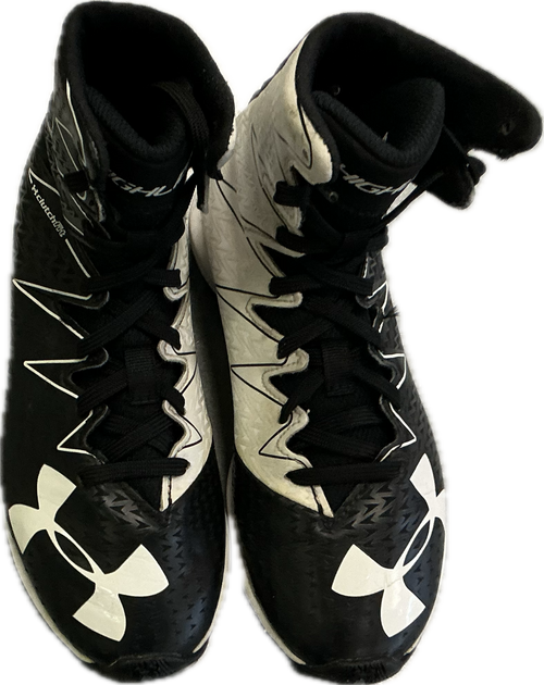 Vist Large View of Product Image Which is Used Under Armour Jr FB Cleats Black Junior 01