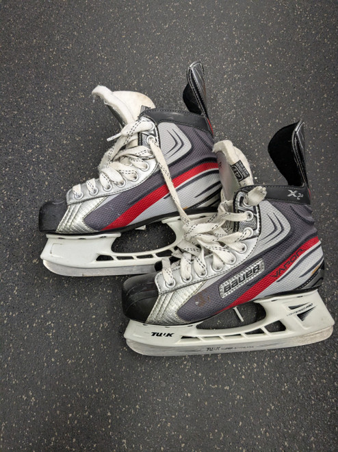 Vist Large View of Product Image Which is Used Bauer VAPOR X2.0 Intermediate Hockey Skate Intermediate 4.5