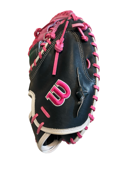 Vist Large View of Product Image Which is Used Wilson A2K M23 33.5 BB/SB Catchers RH Throw Black 33 1/2"
