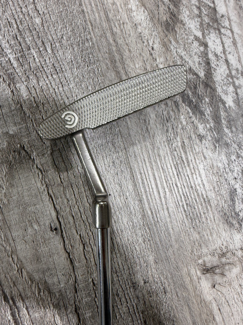 Vist Large View of Product Image Which is Used Cleveland HB MILLED Mens Putter RH