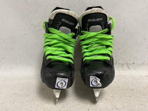 Vist Large View of Product Image Which is Used Bauer SUPREME 160 Youth Hockey Skate Youth 09.0