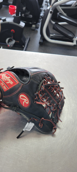 Vist Large View of Product Image Which is Used Rawlings R9 11.5 BB/SB Glove RH Throw Black 11 1/2"
