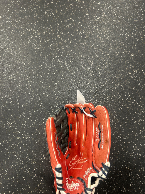 Vist Large View of Product Image Which is Used Rawlings SC115BH BB/SB Glove RH Throw Red 11 1/2"