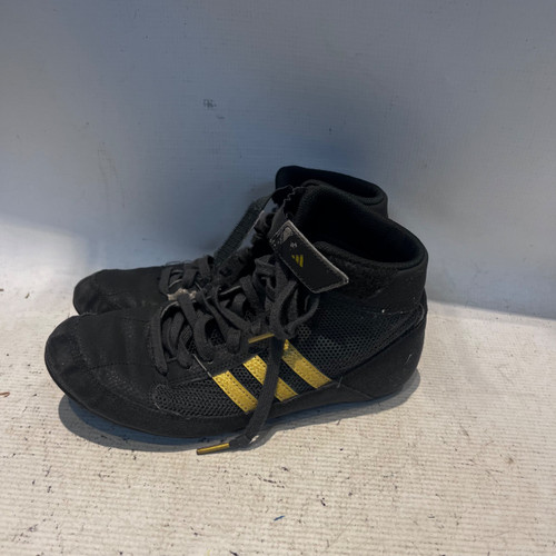 Vist Large View of Product Image Which is Used Adidas Wrestling Shoes Grey Youth 06.0
