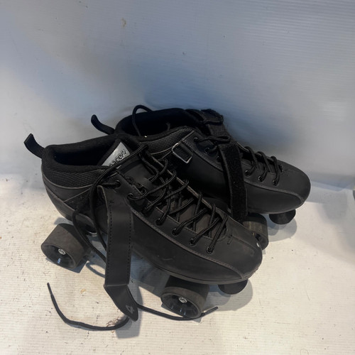 Vist Large View of Product Image Which is Used Pacer GTX 500 Senior Roller Quad Skates Black Senior 11