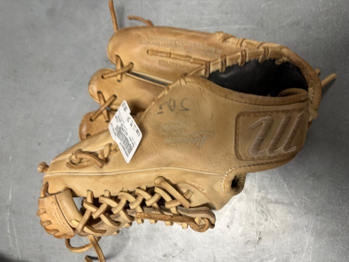 Vist Large View of Product Image Which is Used Marucci ASCENSION SERIES BB/SB Glove RH Throw None 11 3/4"