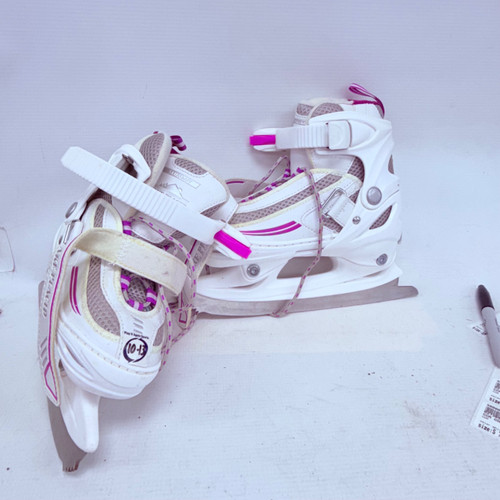 Vist Large View of Product Image Which is Used CCM RAPIDE Senior Hockey Skate Senior 10