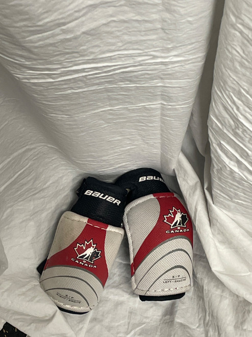 Vist Large View of Product Image Which is Used Bauer CANADA Youth Elbow Pads SM