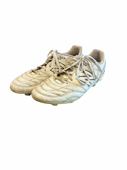 Vist Large View of Product Image Which is Used New Balance Soccer Cleats White Junior 04
