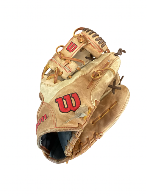 Vist Large View of Product Image Which is Used Wilson A2000 BB/SB Glove RH Throw Tan 11 1/2"