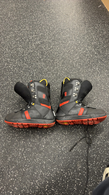 Vist Large View of Product Image Which is Used Burton PROGRESSION Mens Snowboard Boots Black Senior 11