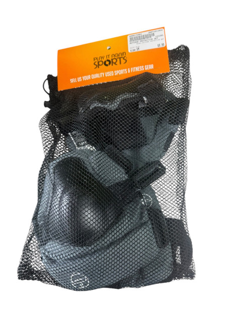 Vist Large View of Product Image Which is Used NUTCASE PROTECTIVE SET Inline Protective Set Grey SM
