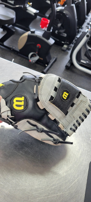 Vist Large View of Product Image Which is Used Wilson 360 12 BB/SB Glove RH Throw Grey 12"