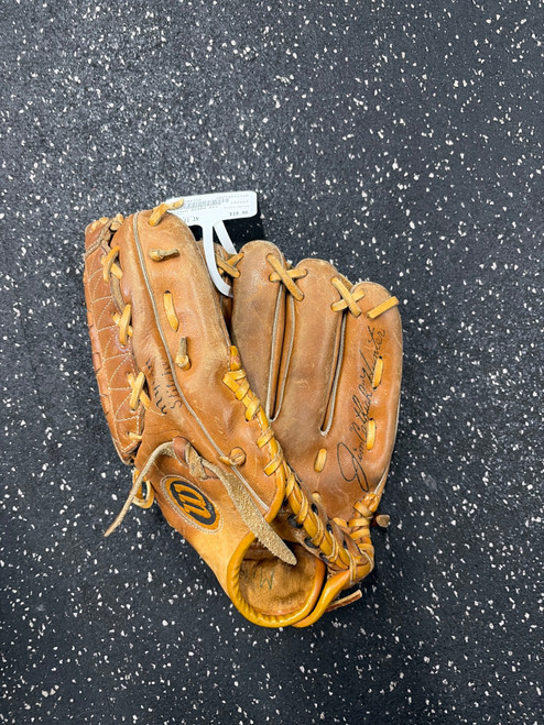 Vist Large View of Product Image Which is Used Wilson A2160 BB/SB Glove RH Throw Brown 11"