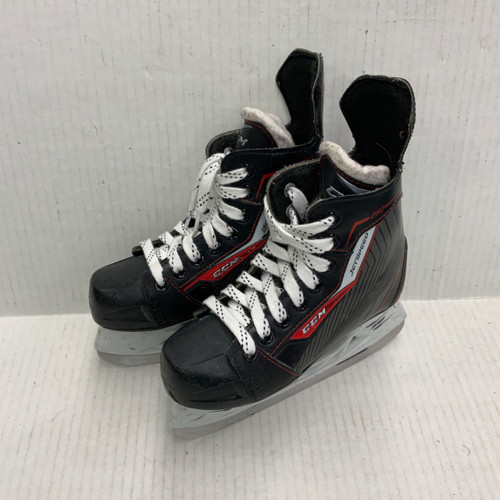 Vist Large View of Product Image Which is Used CCM JETSPEED 250 Junior Hockey Skate Junior 01